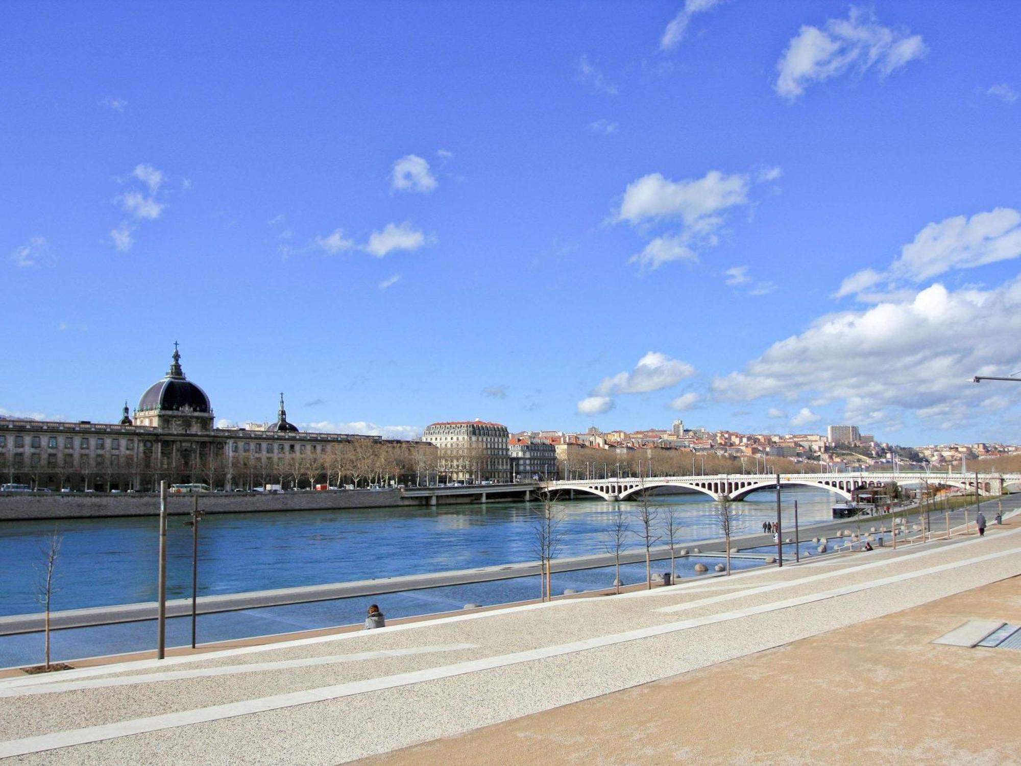 Ibis Budget Lyon Centre Confluence Ngoại thất bức ảnh