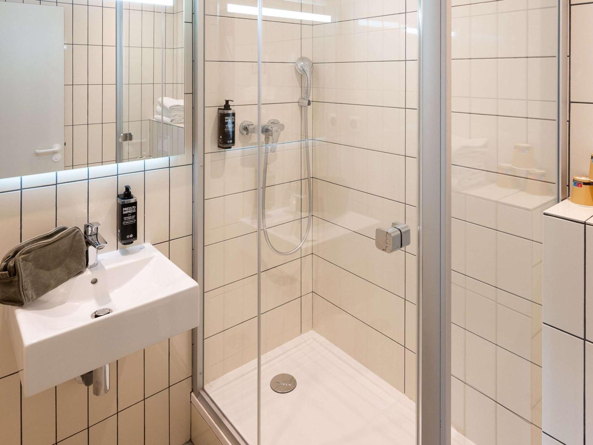 Ibis Budget Lyon Centre Confluence Ngoại thất bức ảnh